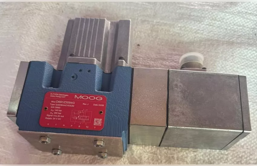 Електрогідравлічний сервоклапан Moog D691Z2094G - <ro>Изображение</ro><ru>Изображение</ru> #1, <ru>Объявление</ru> #1751670