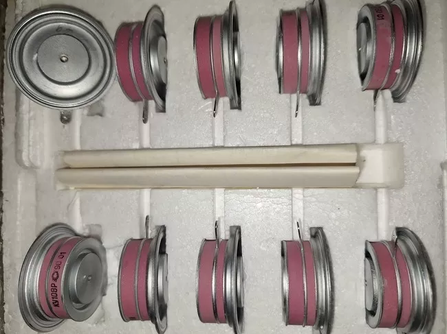 Тиристор КУ108Ф, КУ108Р - <ro>Изображение</ro><ru>Изображение</ru> #1, <ru>Объявление</ru> #1753133