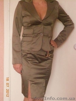 костюм женский атласный - <ro>Изображение</ro><ru>Изображение</ru> #1, <ru>Объявление</ru> #717619