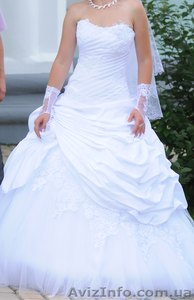 Шикарное свадебное платье!!! - <ro>Изображение</ro><ru>Изображение</ru> #1, <ru>Объявление</ru> #570378