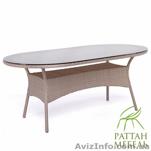 Стол из ротанга обеденный