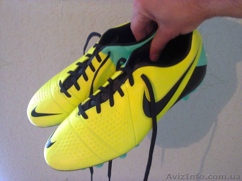 Две пары профессиональных бутс Nike CTR 360 (Испания). 43 и 44 размеры. 1000 гр. - <ro>Изображение</ro><ru>Изображение</ru> #3, <ru>Объявление</ru> #977301