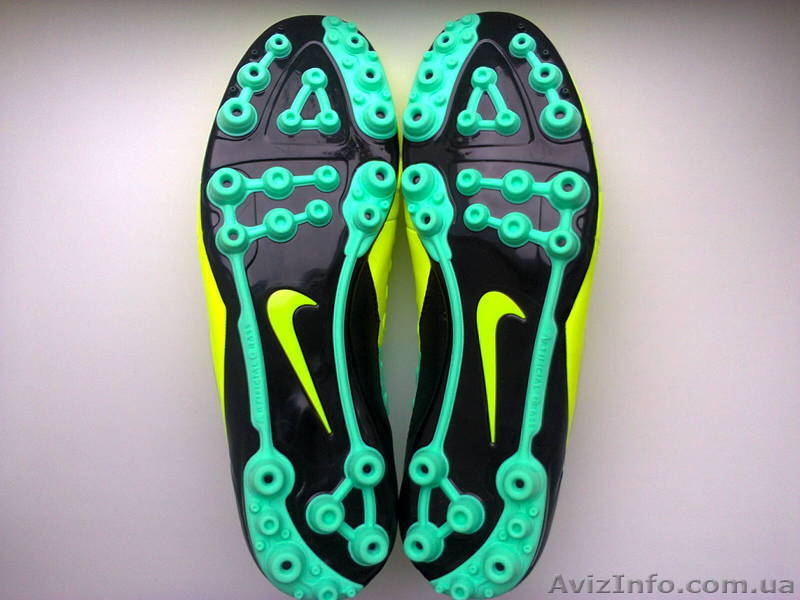 Профессиональные фирменные бутсы Nike CTR 360 (Барселона). 44р. 890 грн. - <ro>Изображение</ro><ru>Изображение</ru> #3, <ru>Объявление</ru> #1016307