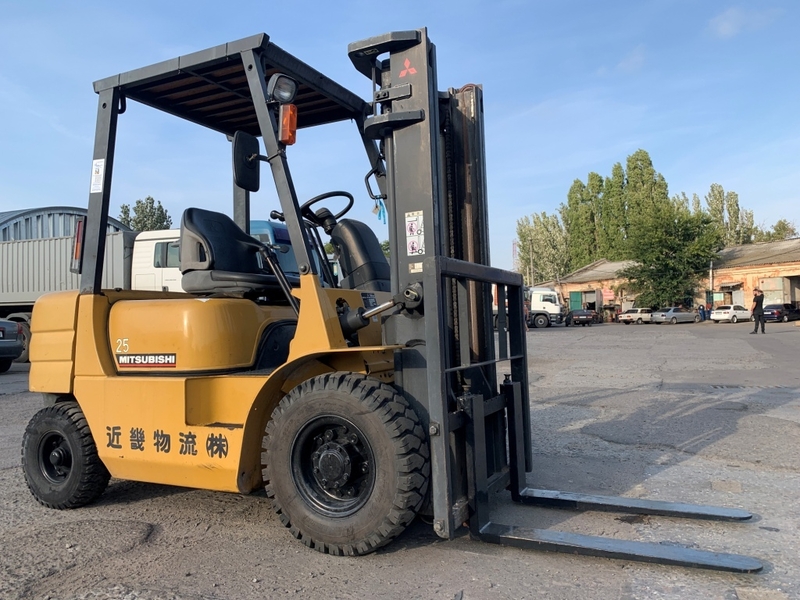 Вилочный автопогрузчик/автонавантажувач Mitsubishi на 2.5 тонны - <ro>Изображение</ro><ru>Изображение</ru> #2, <ru>Объявление</ru> #1697982