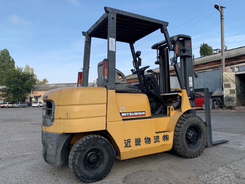 Вилочный автопогрузчик/автонавантажувач Mitsubishi на 2.5 тонны - <ro>Изображение</ro><ru>Изображение</ru> #3, <ru>Объявление</ru> #1697982